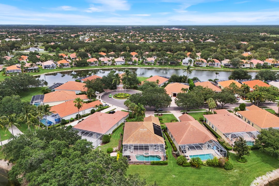 5855 Charlton Way, Naples, FL 34119