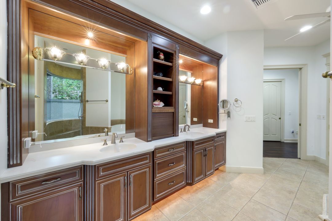 12099 Collier's Reserve Dr, Naples, FL 34110