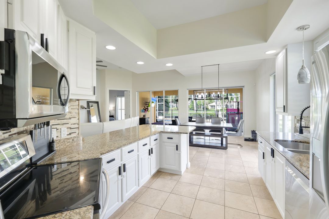 28032 Eagle Ray Ct, Bonita Springs, FL 34135