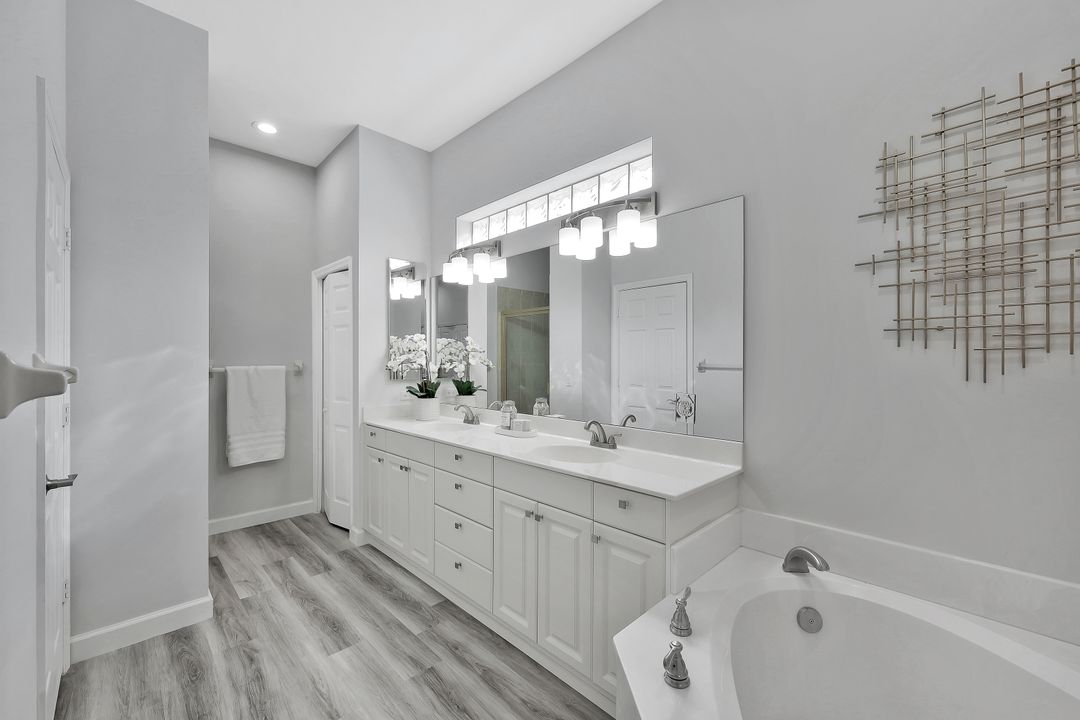 3376 Sandpiper Way, Naples, FL 34109