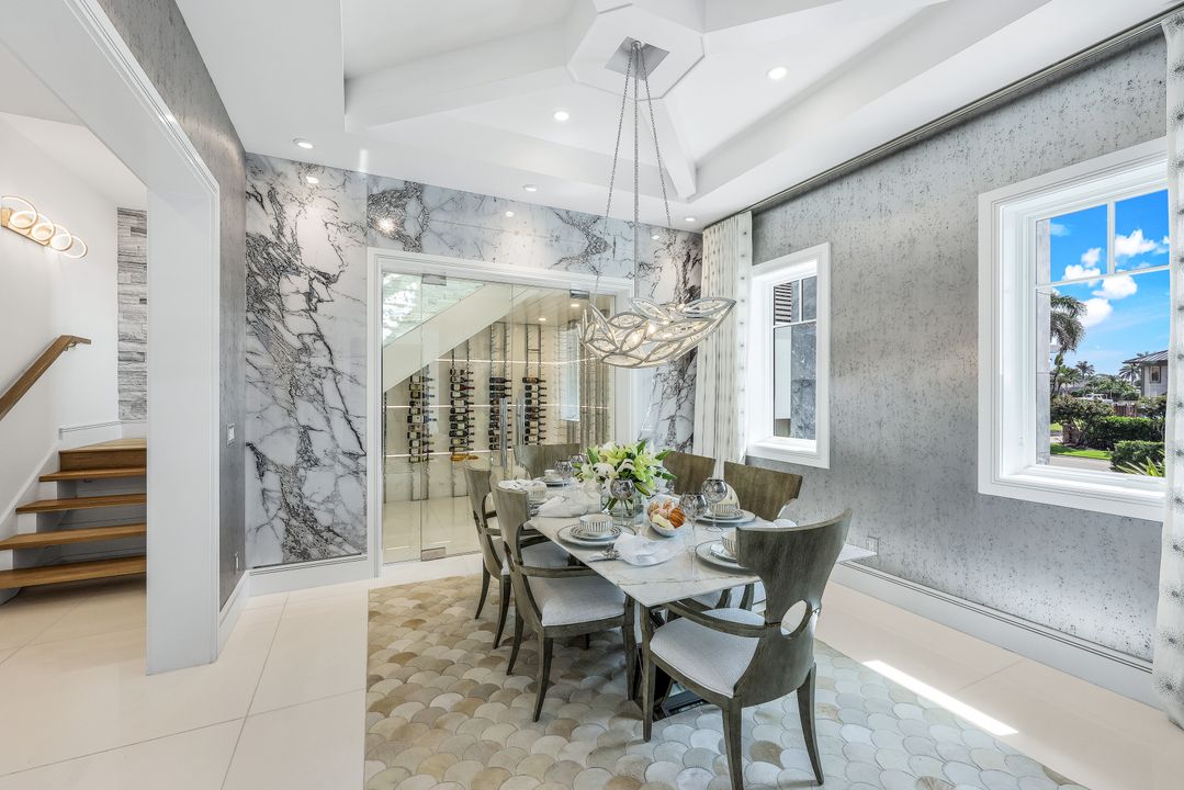 309 Neapolitan Way, Naples, FL 34103