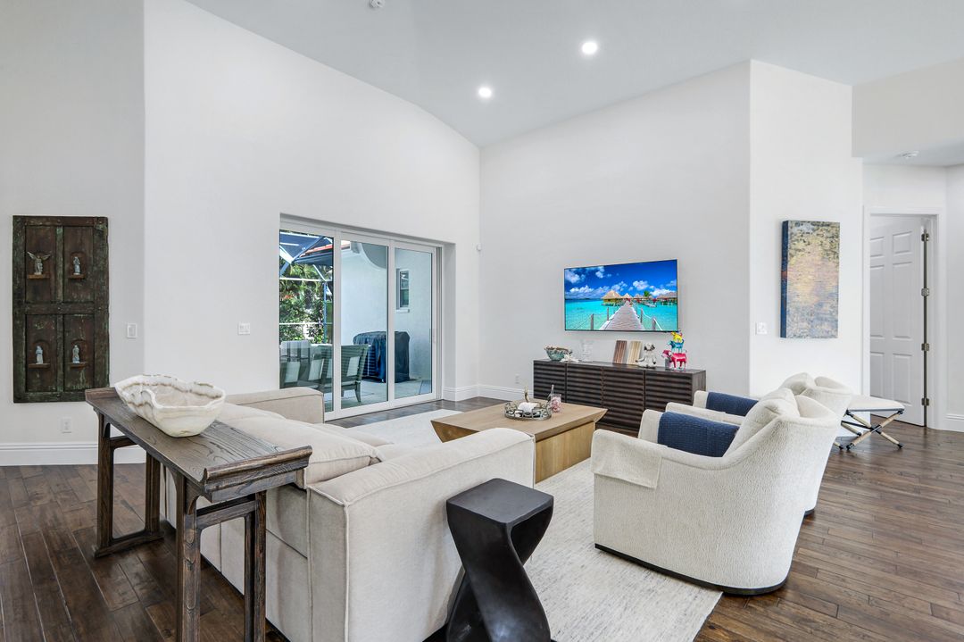 10831 Fieldfair Dr, Naples, FL 34119