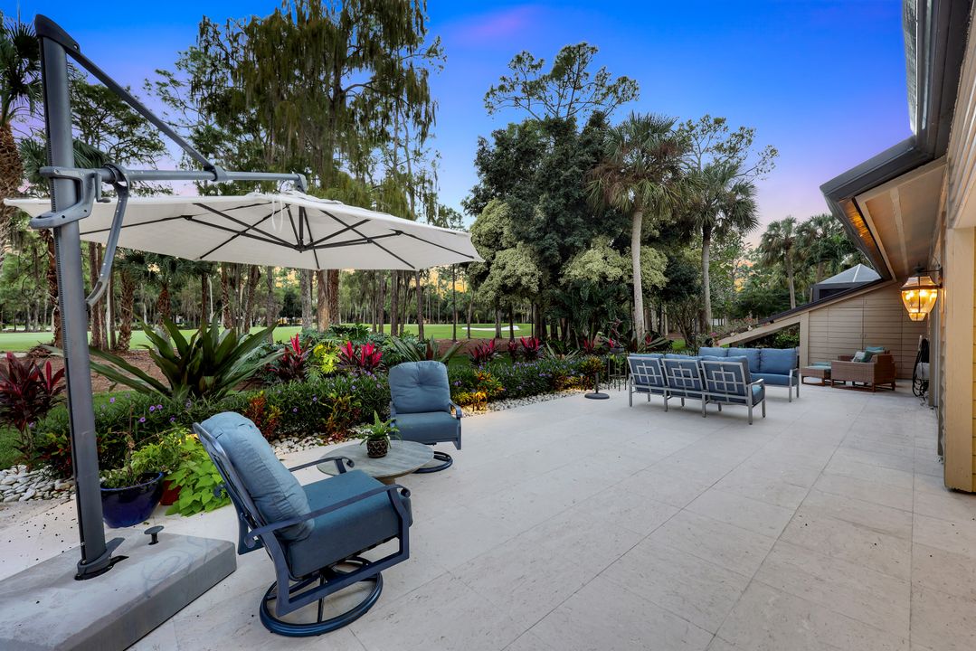 370 Edgemere Way N, Naples, FL 34105