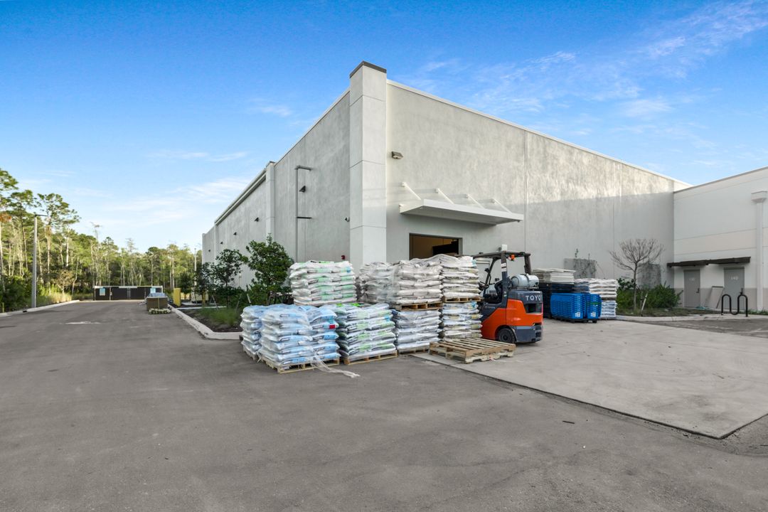 13855 Winchester Trl #200, Naples, FL 34120