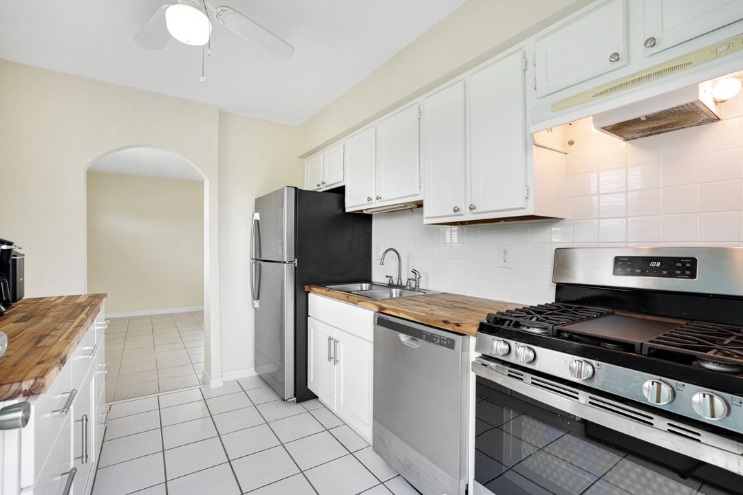 527 Goodland Dr, Marco Island, FL 34145