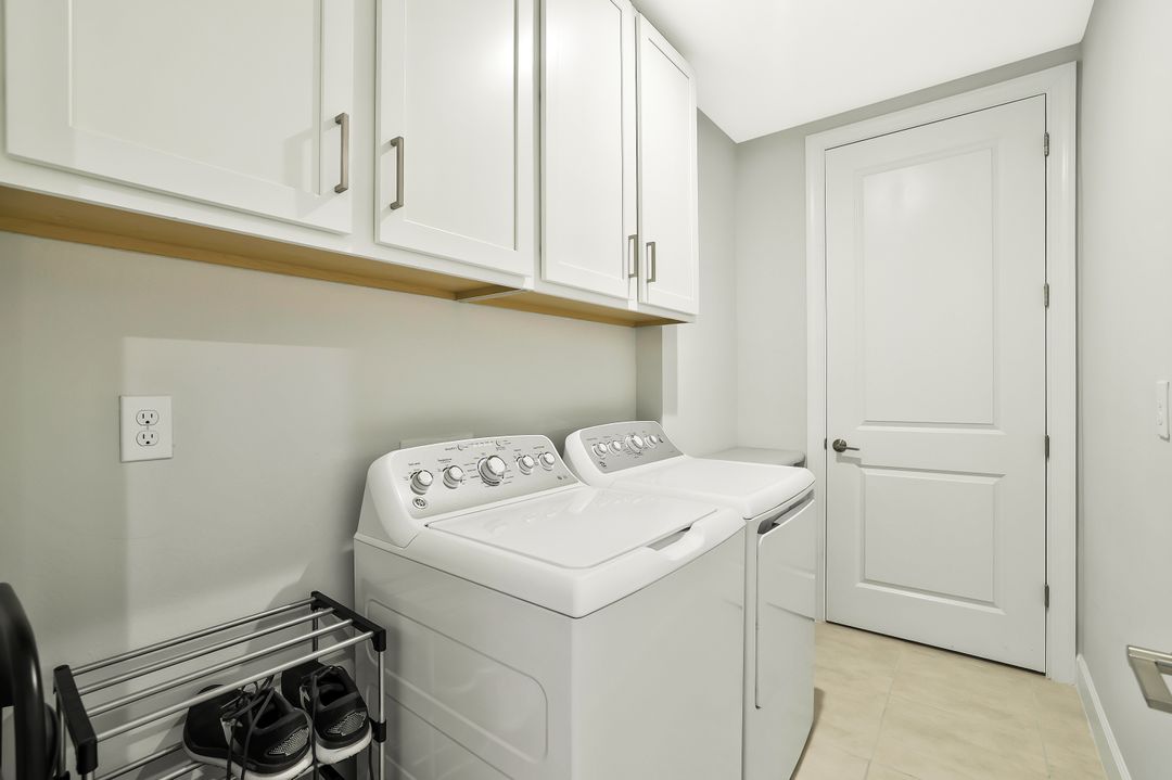 15336 Lucerna St #101, Naples, FL 34114