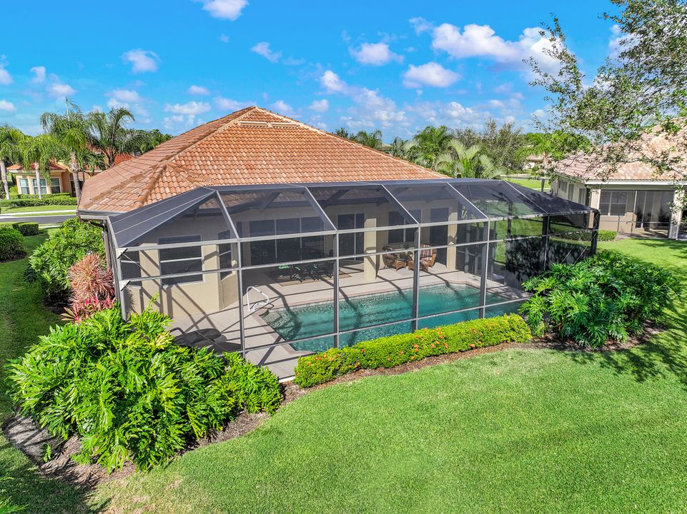 6074 Divot Ct, Naples, FL 34113