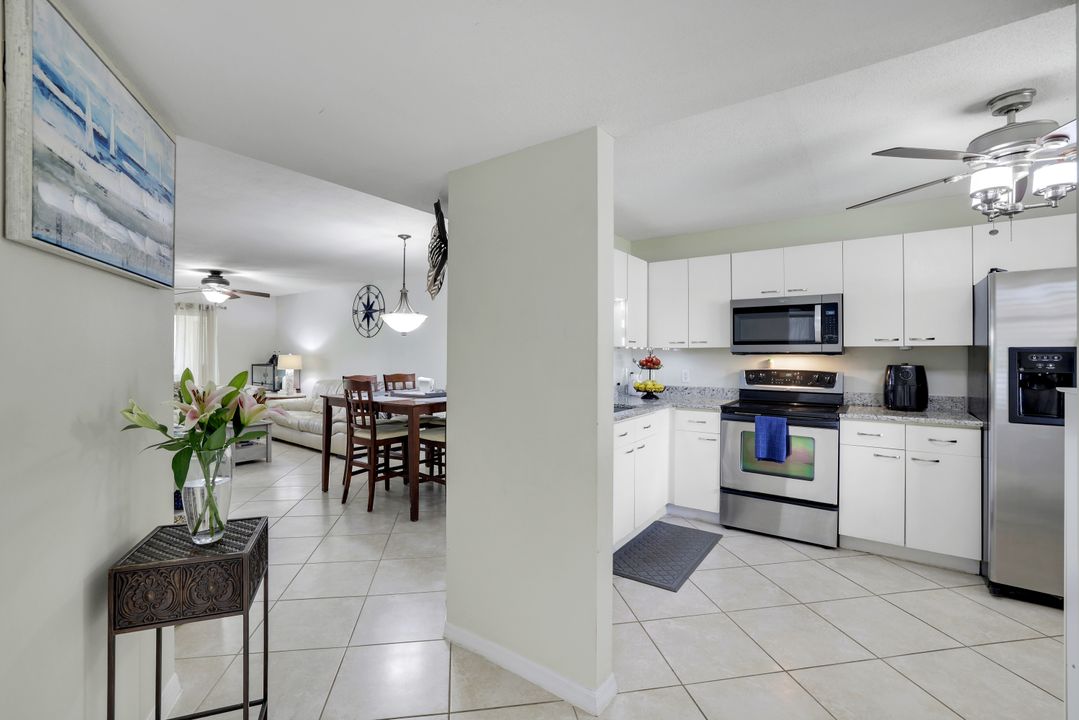 7774 Jewel Ln #103, Naples, FL 34109