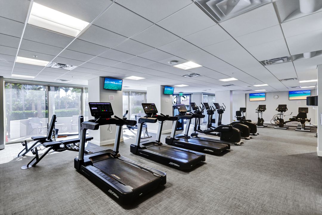 4401 Gulf Shore Blvd N #1406, Naples, FL 34103