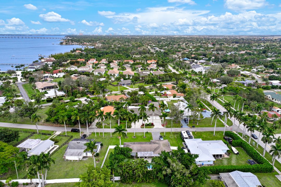 729 Dean Way, Fort Myers, FL 33919