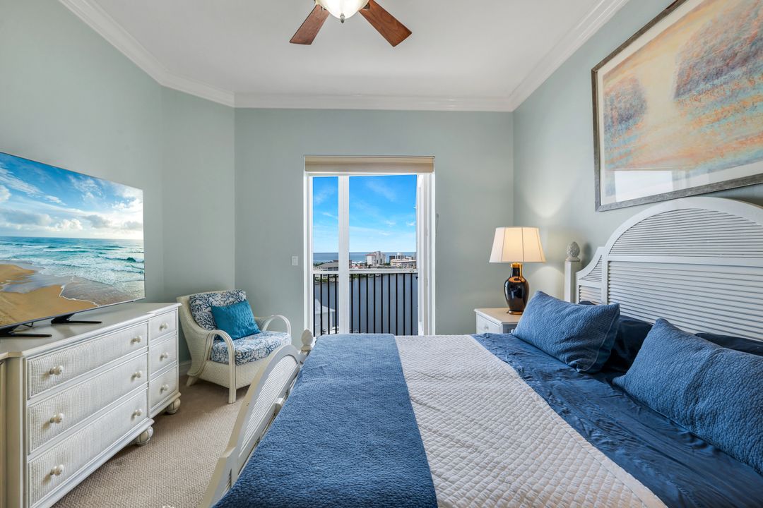 400 Flagship Dr #1206, Naples, FL 34108