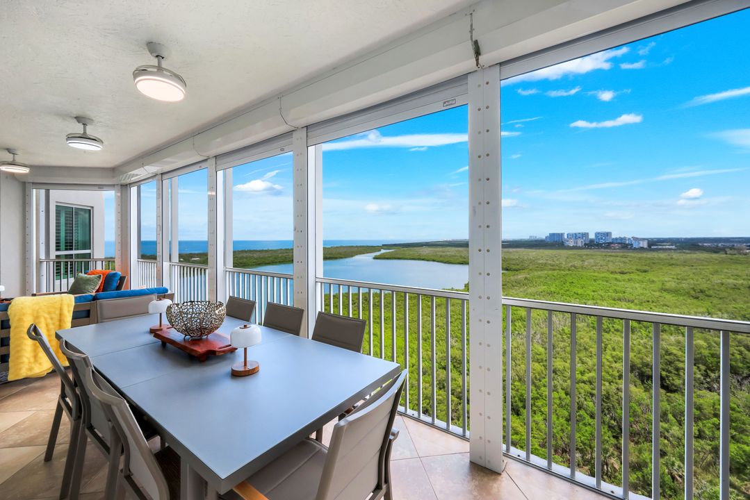 295 Grande Way #1405, Naples, FL 34110