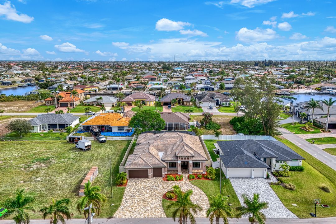 605 SW 39th Ave, Cape Coral, FL 33991