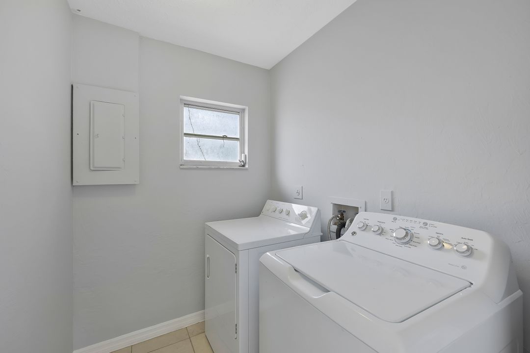 300 Anita Ave S, Lehigh Acres, FL 33976