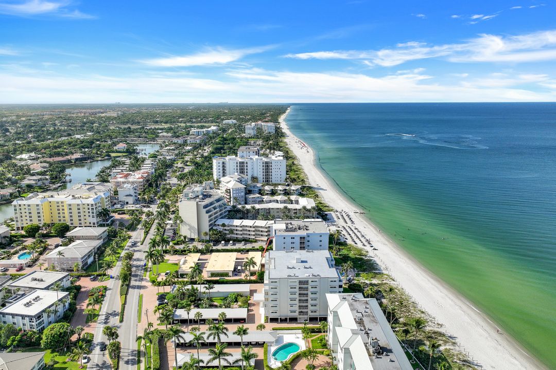 1977 Gulf Shore Blvd N #503, Naples, FL 34102