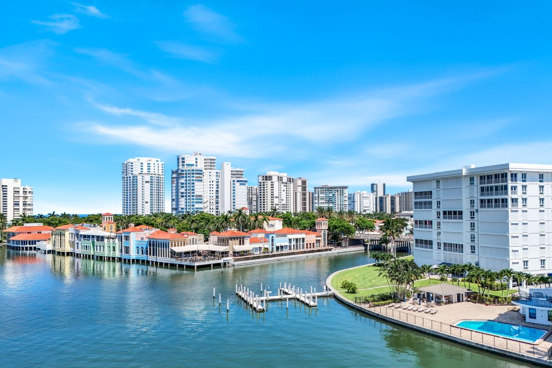250 Park Shore Dr #601, Naples, FL 34103