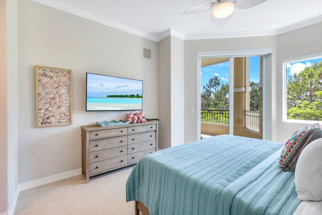 2728 Tiburon Blvd E #403, Naples, FL 34109