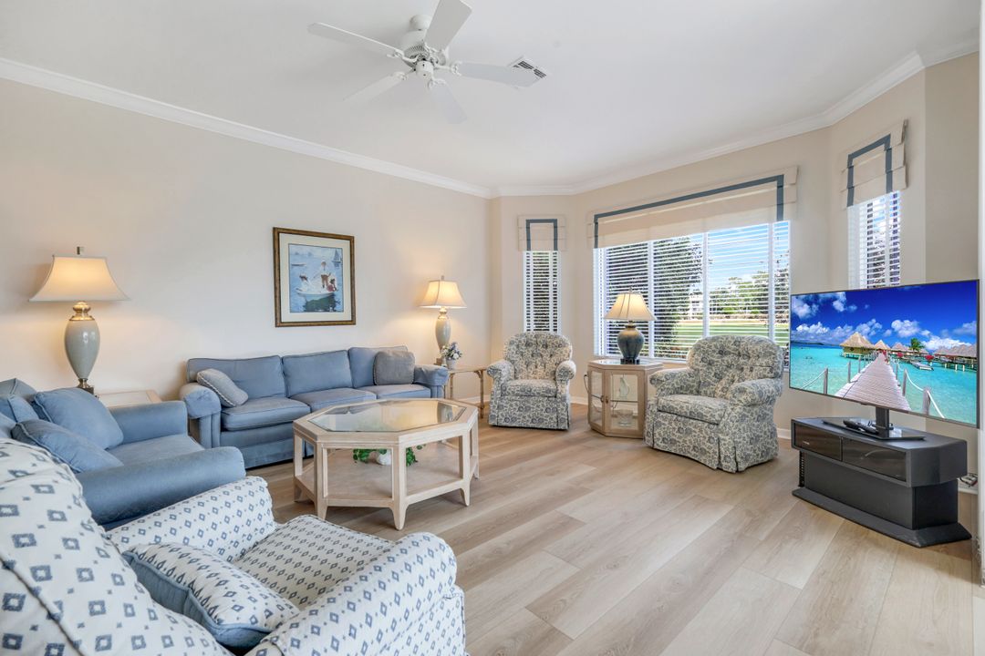 190 Palmetto Dunes Cir, Naples, FL 34113