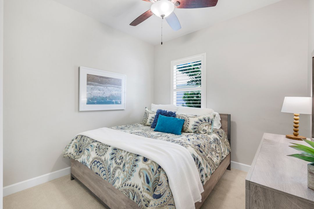 9263 Fieldstone Ln, Naples, FL 34120