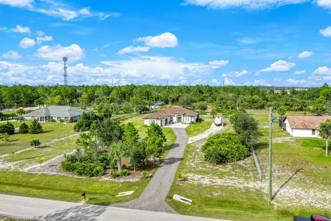 411 24th Ave NE, Naples, FL 34120