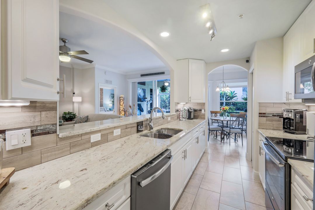 1118 Sweetwater Ln #1301, Naples, FL 34110