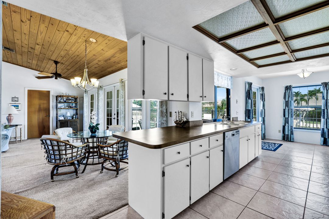 421 Cottage Ct, Marco Island, FL 34145
