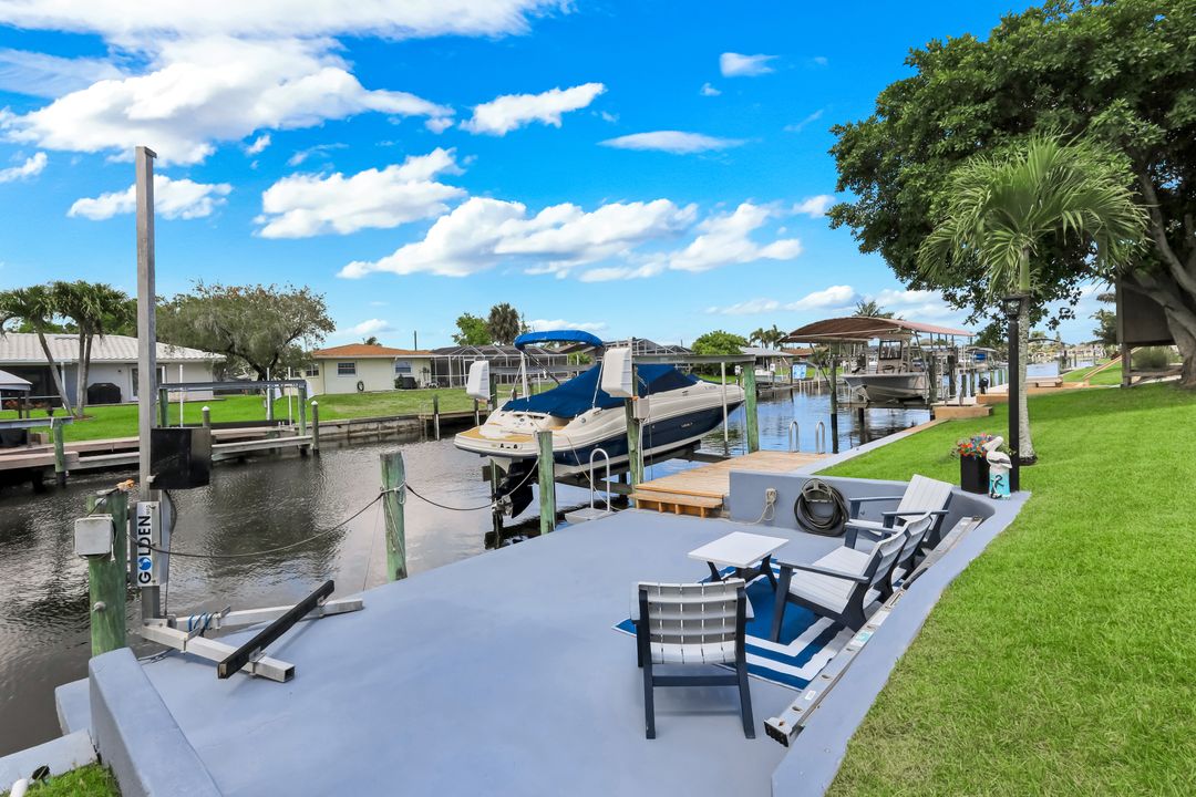 2107 SE 25th Terrace, Cape Coral, FL 33904