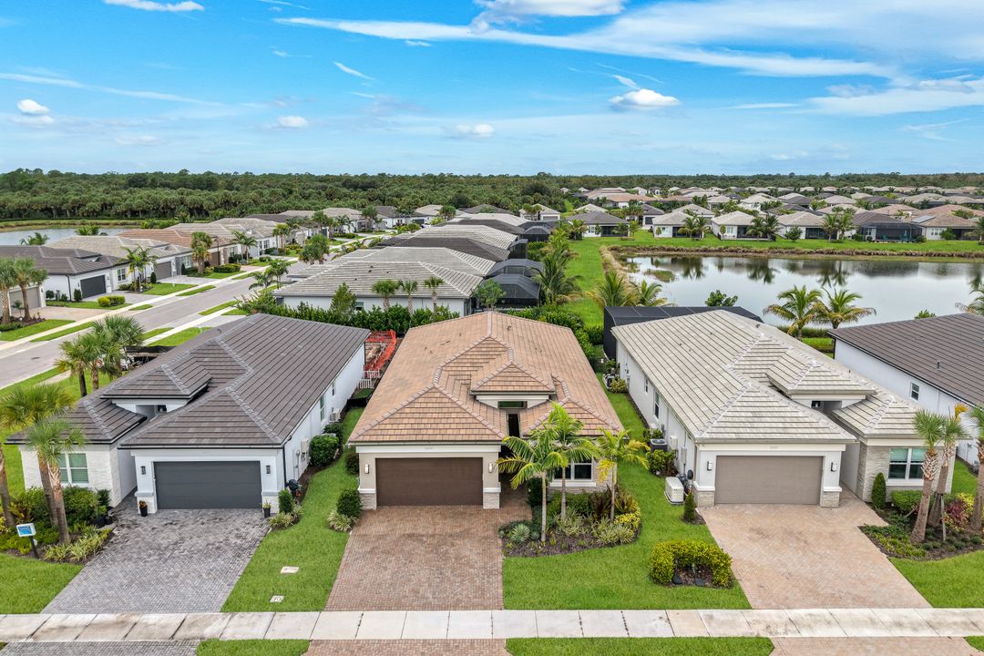12446 Dahlia Ct, Naples, FL 34120