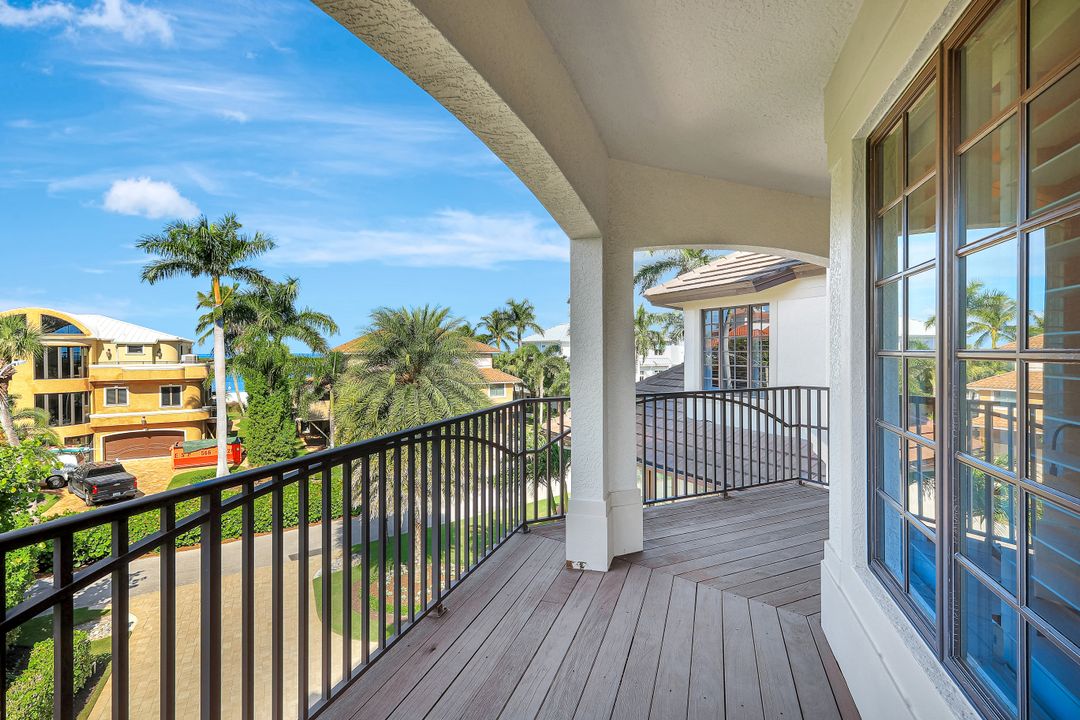 195 S Beach Dr, Marco Island, FL 34145