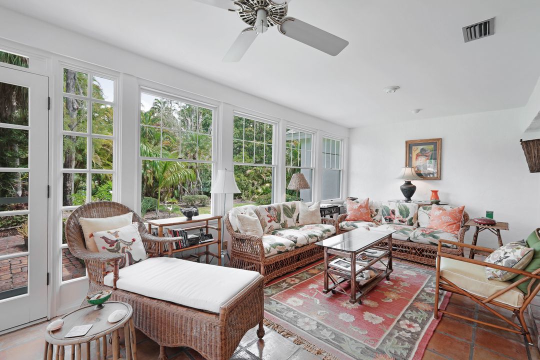 861 Swallow Point, Naples, FL 34105