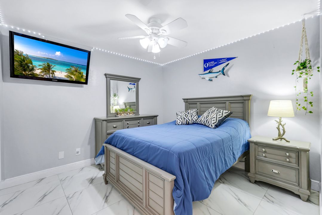 3421 24th Ave NE, Naples, FL 34120