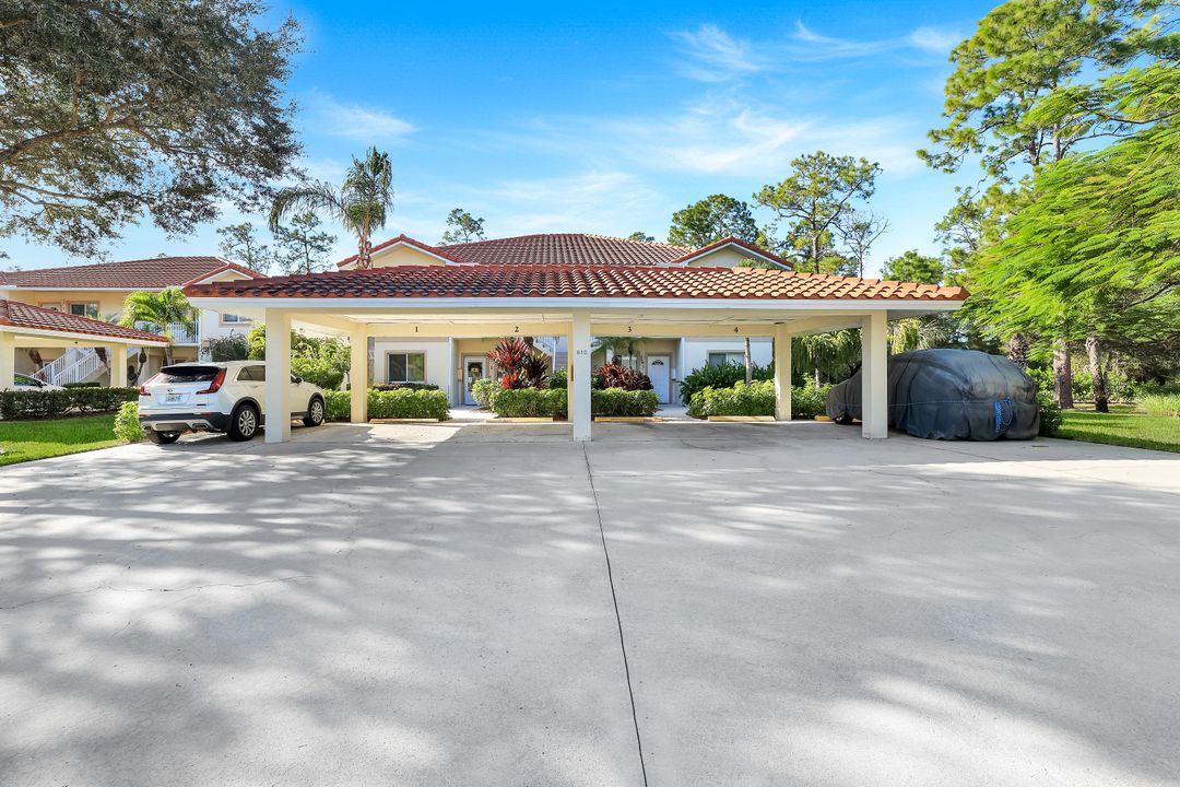 610 Luisa Ct #802-1, Naples, FL 34104