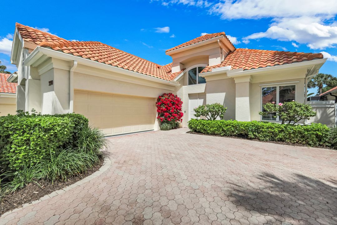 3390 Riviera Lakes Ct, Bonita Springs, FL 34134