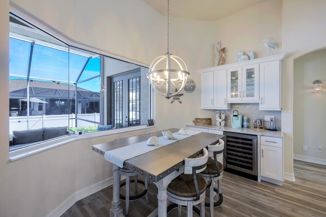 910 Montego Ct, Marco Island, FL 34145