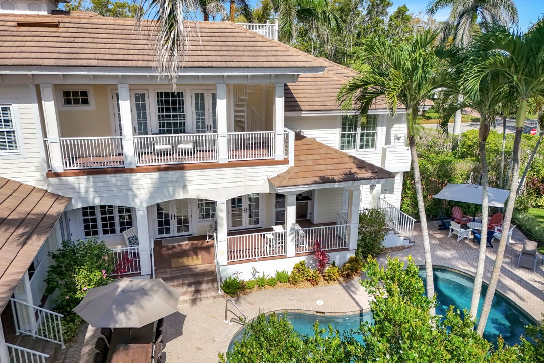 1550 Gordon Dr, Naples, FL 34102