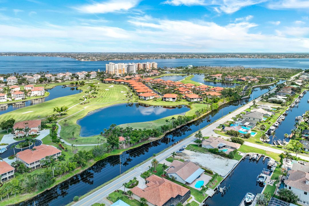 6812 Griffin Blvd, Fort Myers, FL 33908