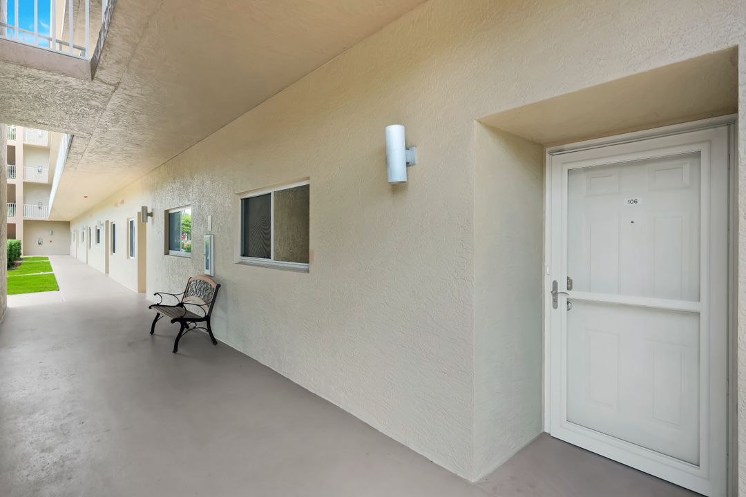 14901 Park Lake Dr #106, Fort Myers, FL 33919