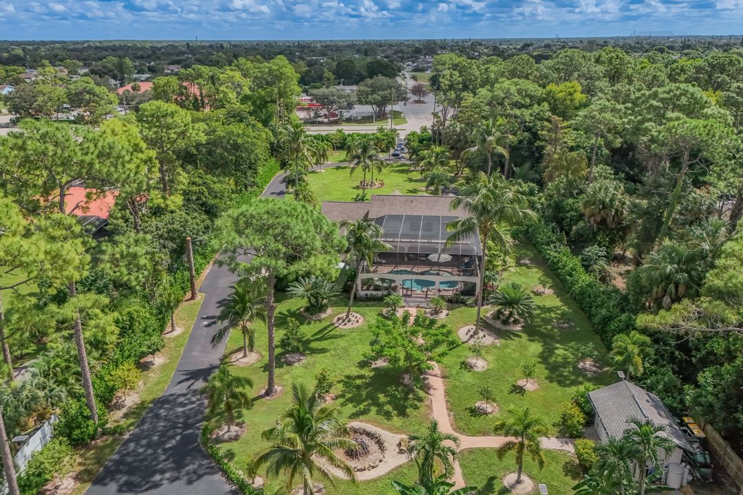2061 Santa Barbara Blvd, Naples, FL 34116