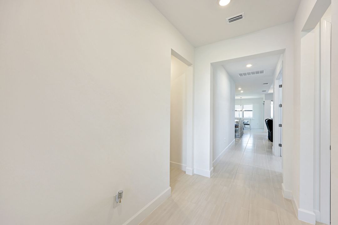 11001 Addison Lk Cir, Fort Myers, FL 33966