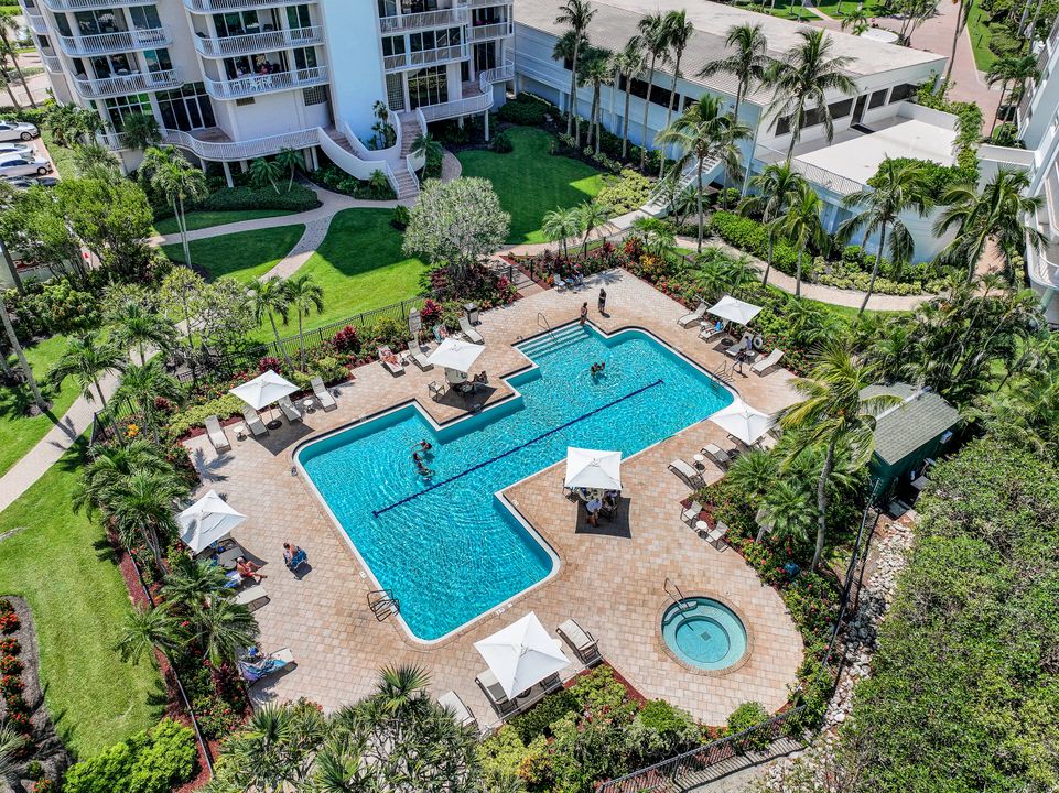 40 Seagate Dr #702, Naples, FL 34103