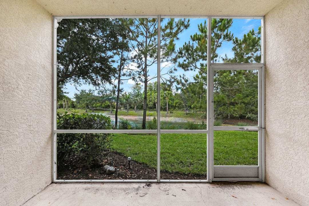 432 Valerie Way #102, Naples, FL 34104