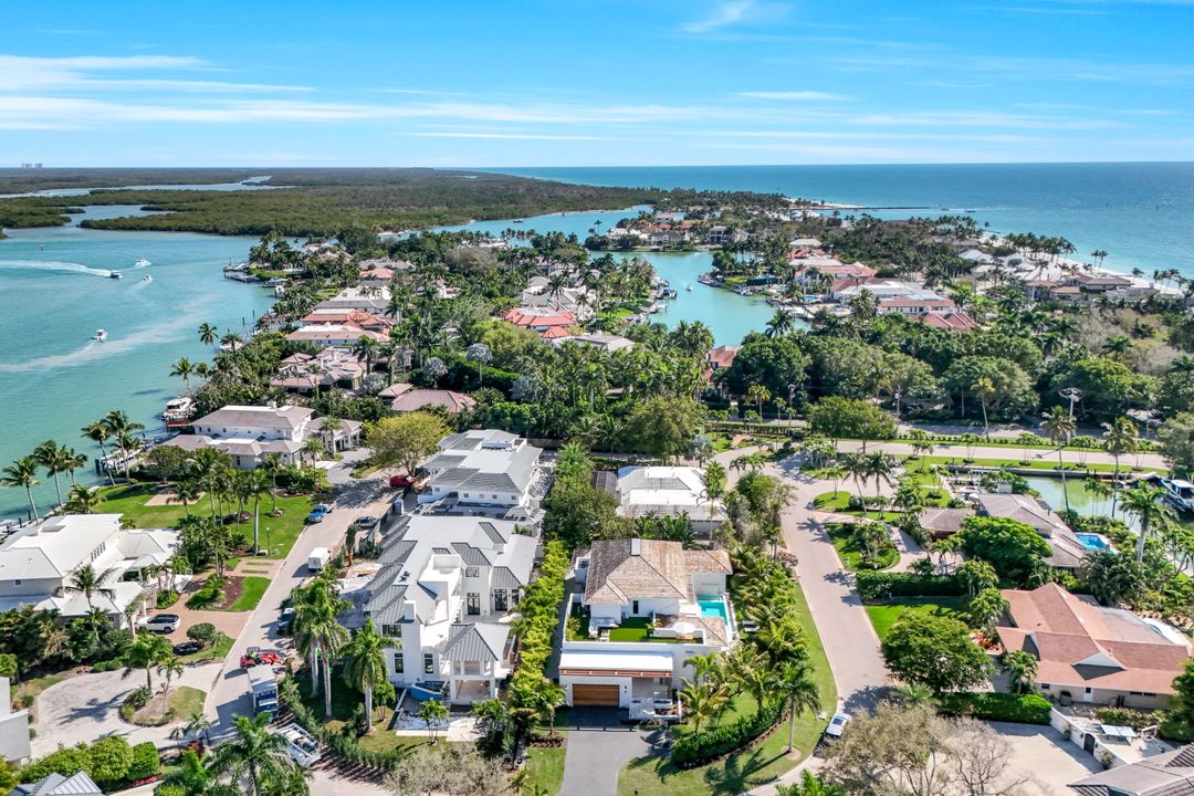 14 Sabre Ln, Naples, FL 34102