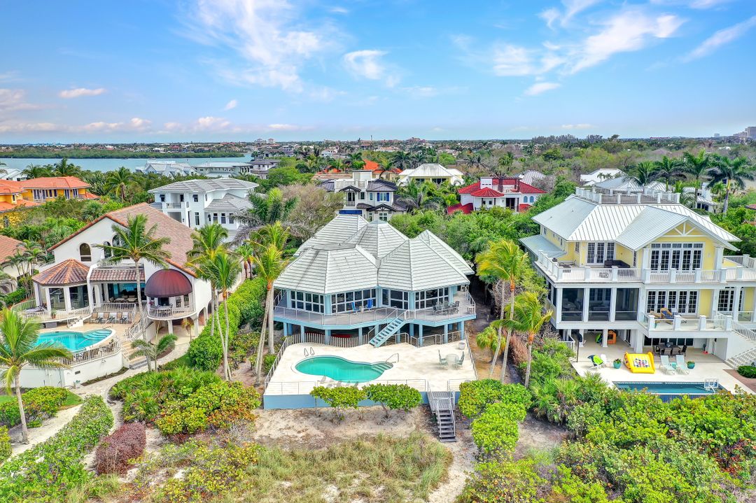 336 Seabreeze Dr, Marco Island, FL 34145