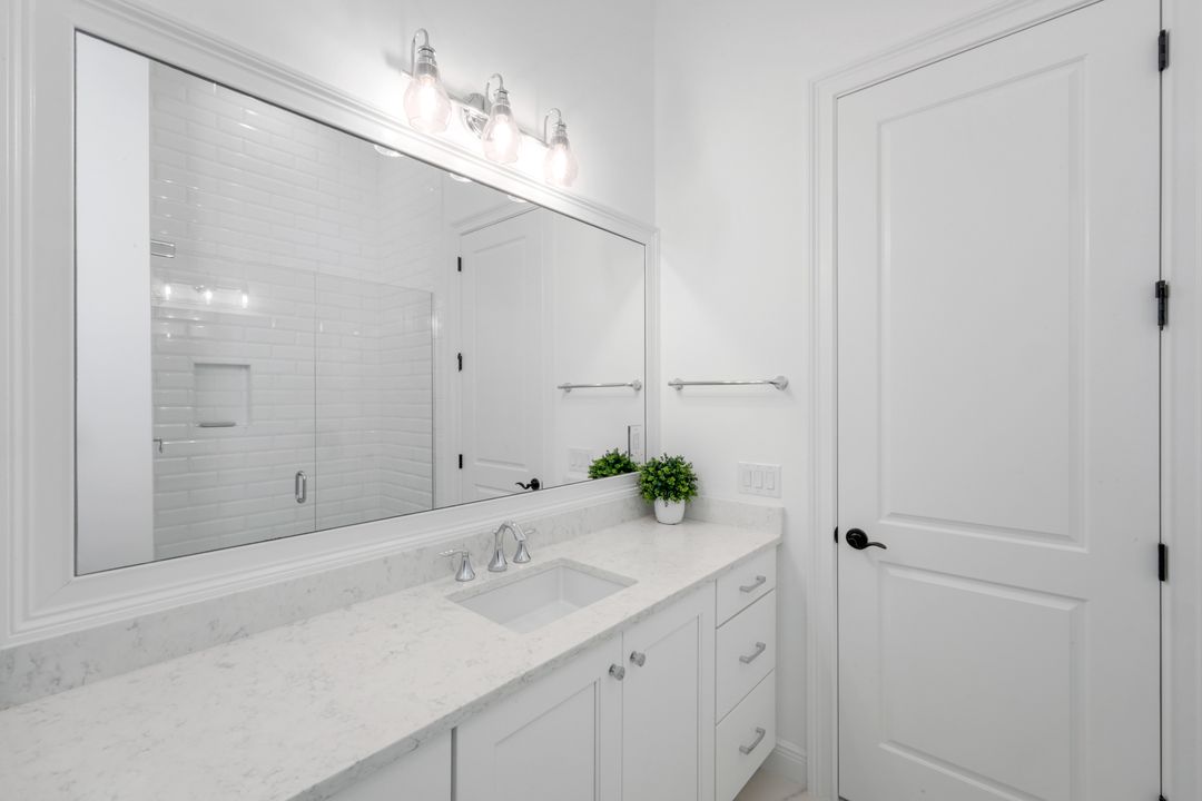 3233 Tavolara Ln, Naples, FL 34114