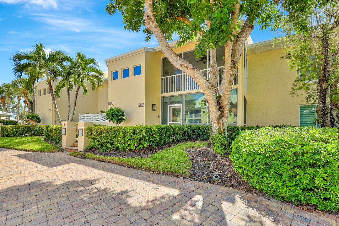 5801 Glencove Dr #502, Naples, FL 34108