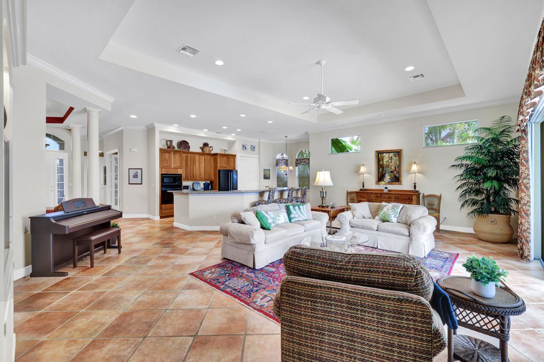 27536 Riverbank Dr, Bonita Springs, FL 34134