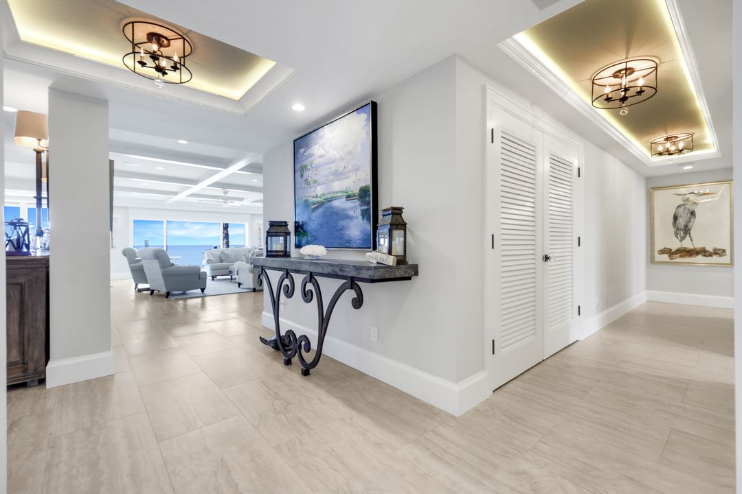 1285 Gulf Shore Blvd N #3B, Naples, FL 34102