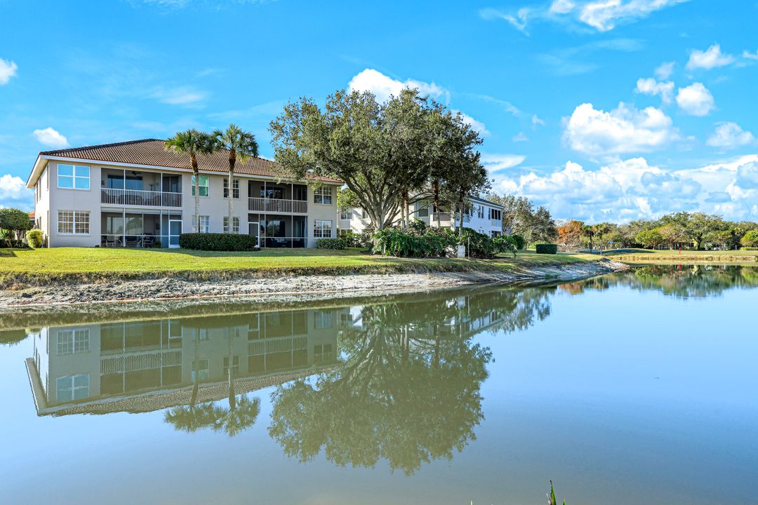 2033 Crestview Way #104, Naples, FL 34119