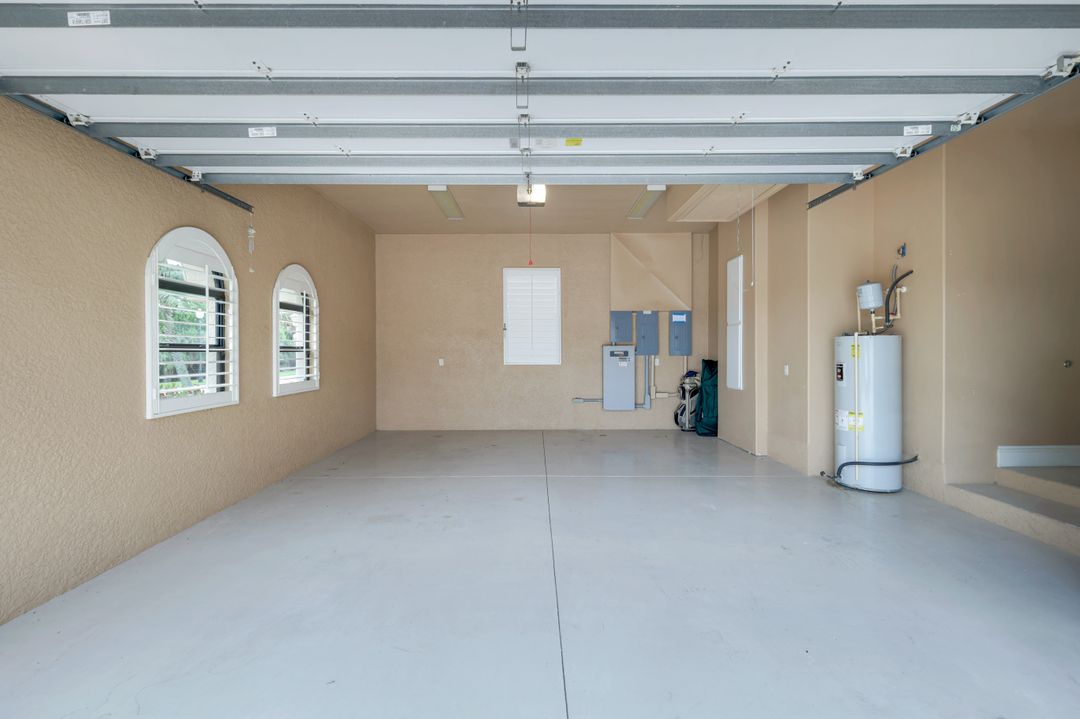 5521 Harbour Preserve Cir, Cape Coral, FL 33914