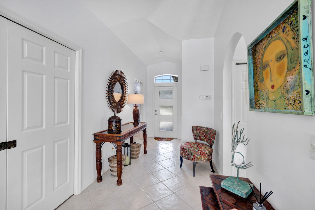 484 Crossfield Cir, Naples, FL 34104